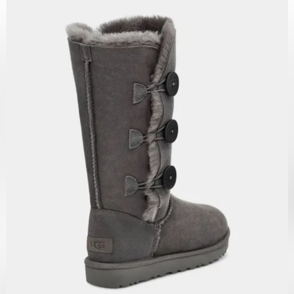 ▶️ UGG ◀️ Bailey Button Triplet II Boot. Size 8 - Picture 2 of 16
